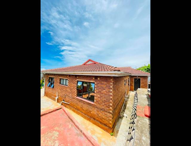 4 BEDROOM HOUSE FOR SALE IN UMGABABA